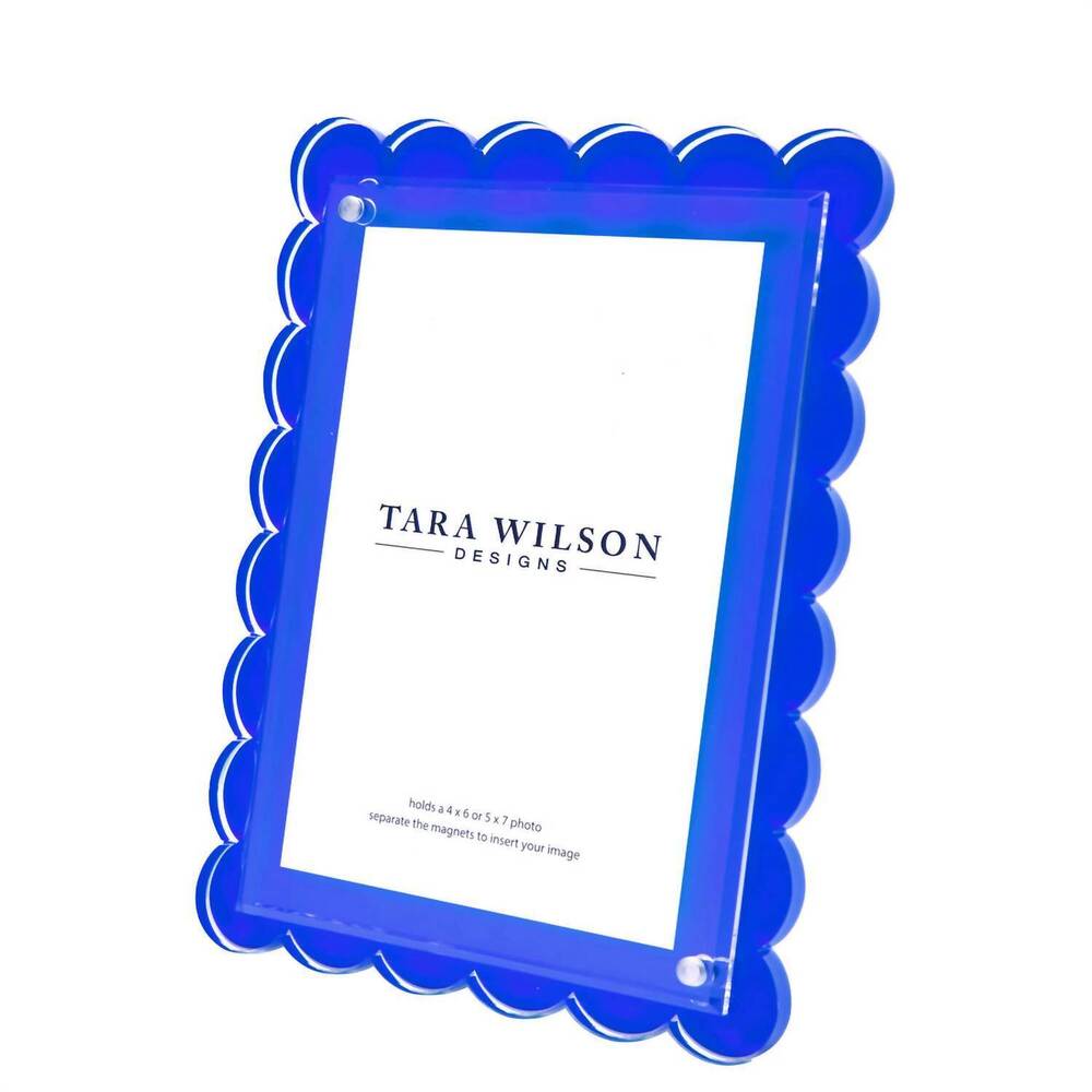 NEW TARA WILSON DESIGNS scallop acrylic picture frame in blue